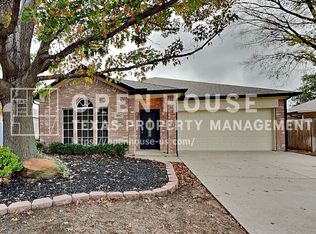 3952 Parkhaven Dr, Denton, TX 76210