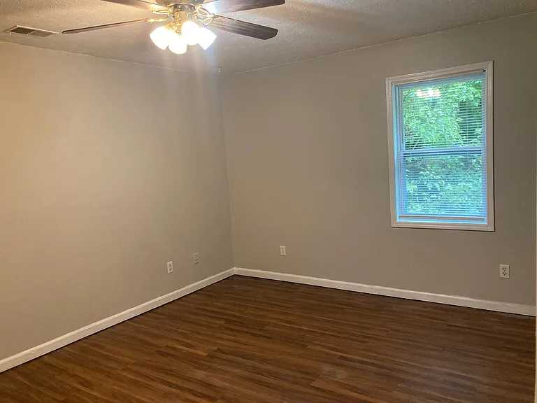 2936 Lakemont Dr SW — Photo 10