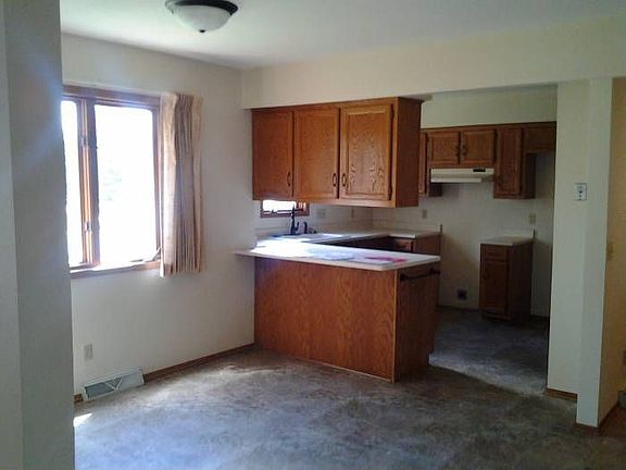 dining/kitchen