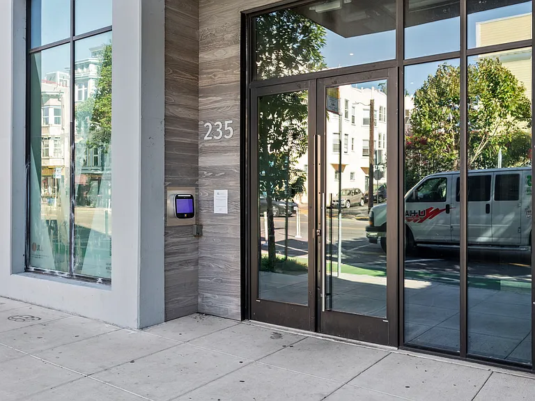 235 Valencia Street — Photo 12