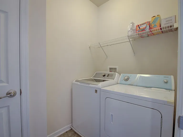 940 Hall Station Dr — Photo 25