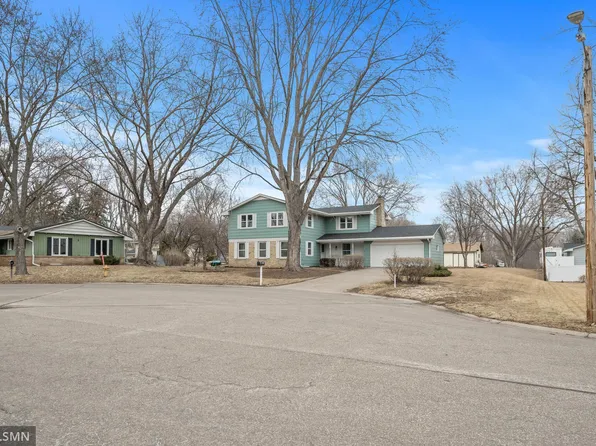 741 Burke Ave E, Maplewood, MN 55117