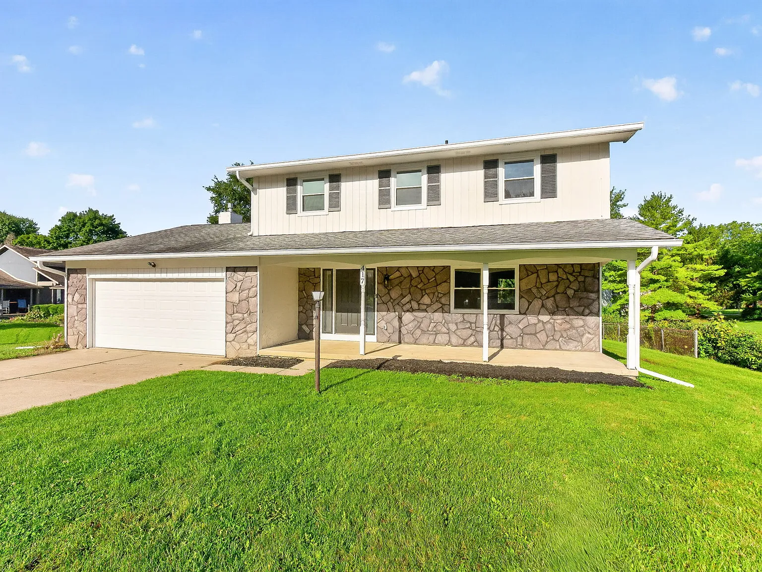 4 bed, 3.5 bath, 1952 sqft, $2,995 — Photo 3