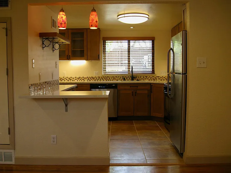 3140 W 34th Ave — Photo 2