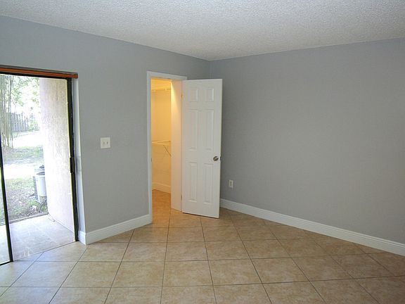 5th image of 555 Aster Ct APT 2