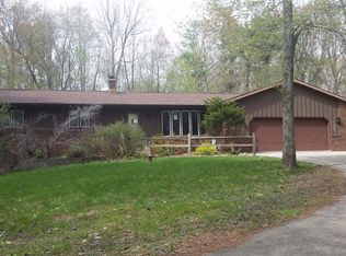 E8448 Ebert Rd, New London, WI 54961