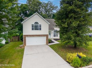 929 Station View Rd, Knoxville, TN 37919