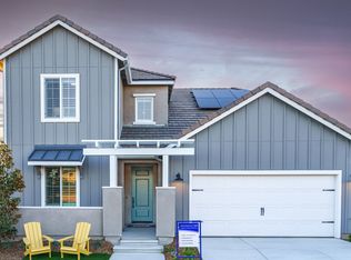 705 Arrowhead Dr, Madera, CA 93636