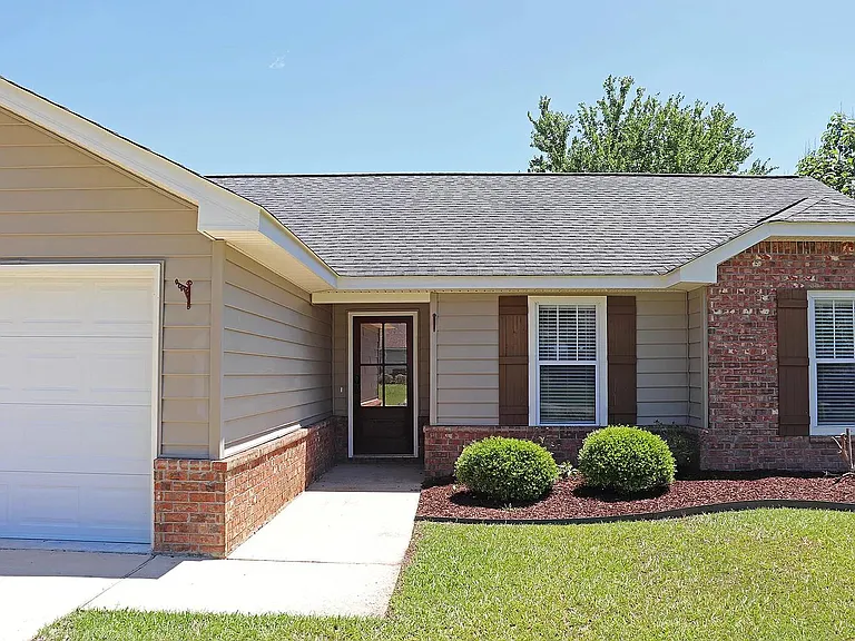 22 Ansley — Photo 2