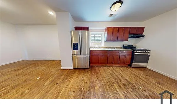 4 bed, $3,850 — Photo 3