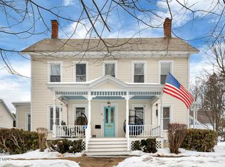 8 Pine St, Granville, NY 12832