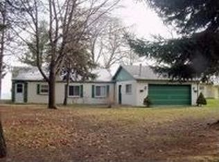 3826 Lakeshore Rd, Deckerville, MI 48427