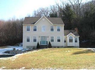 25 Hockanum Glen Rd, Beacon Falls, CT 06403