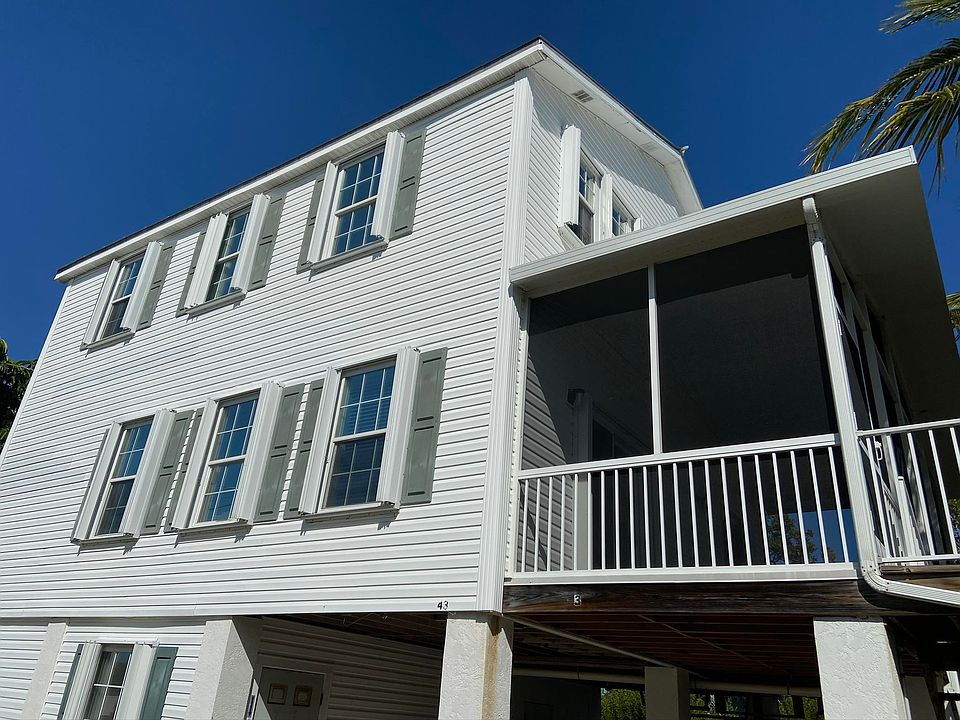 1st image of 43 Blue Water Dr