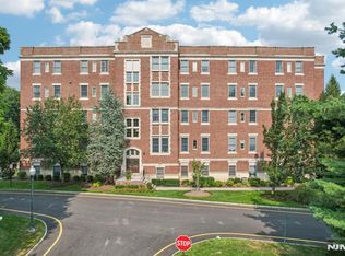 5104 Rio Vista Dr, Mahwah, NJ 07430