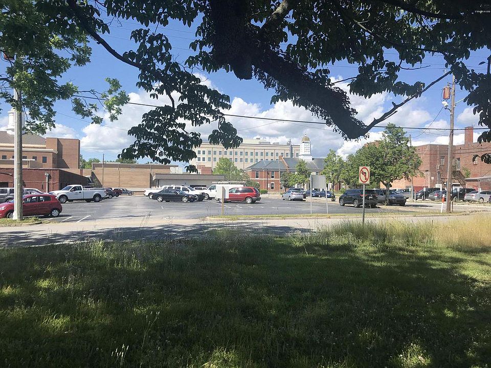 2nd image of 408 Mill Ave