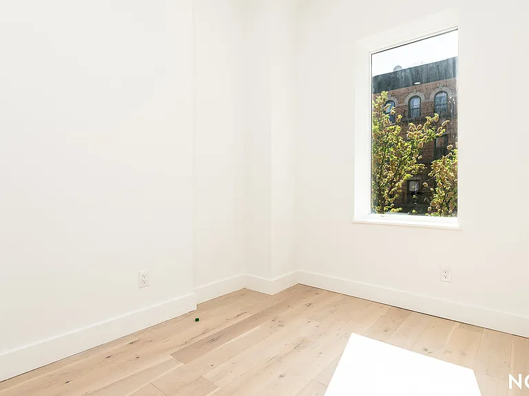 485 Tompkins Ave #2A — Photo 12