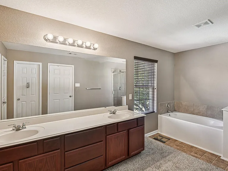 1226 Newsome Glenn Dr — Photo 25