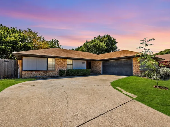 313 Haywood Dr, Benbrook, TX 76126