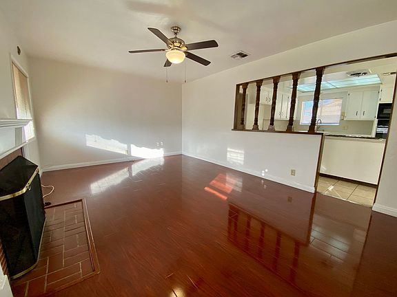 4th image of 438 S Campus Ave