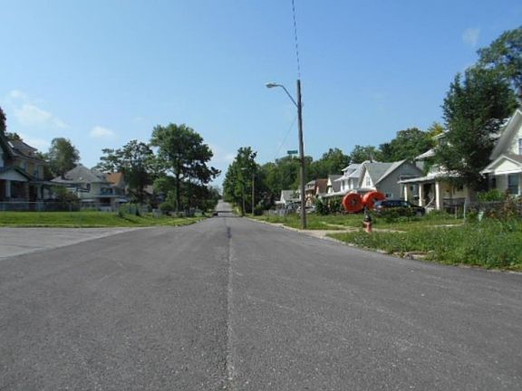 5th image of 3540 Montgall Ave