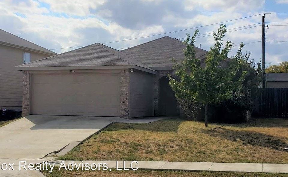1st image of 1315 Falcon Dr