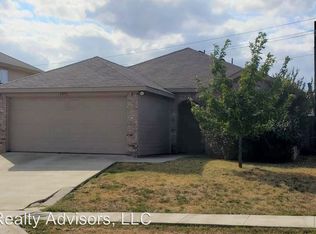 1315 Falcon Dr, Grand Prairie, TX 75051