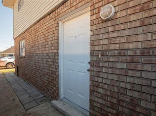 44 Carriage Ln APT C, Destrehan, LA 70047