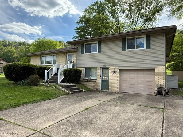 606 E Fernwood Dr, Toronto, OH 43964