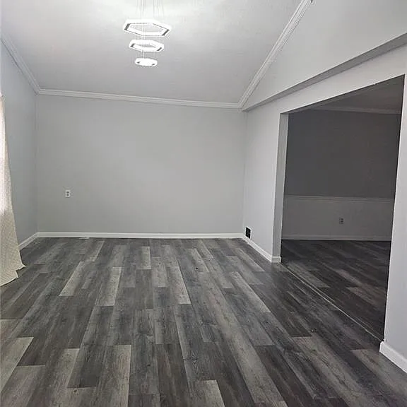 480 Paul St — Photo 4