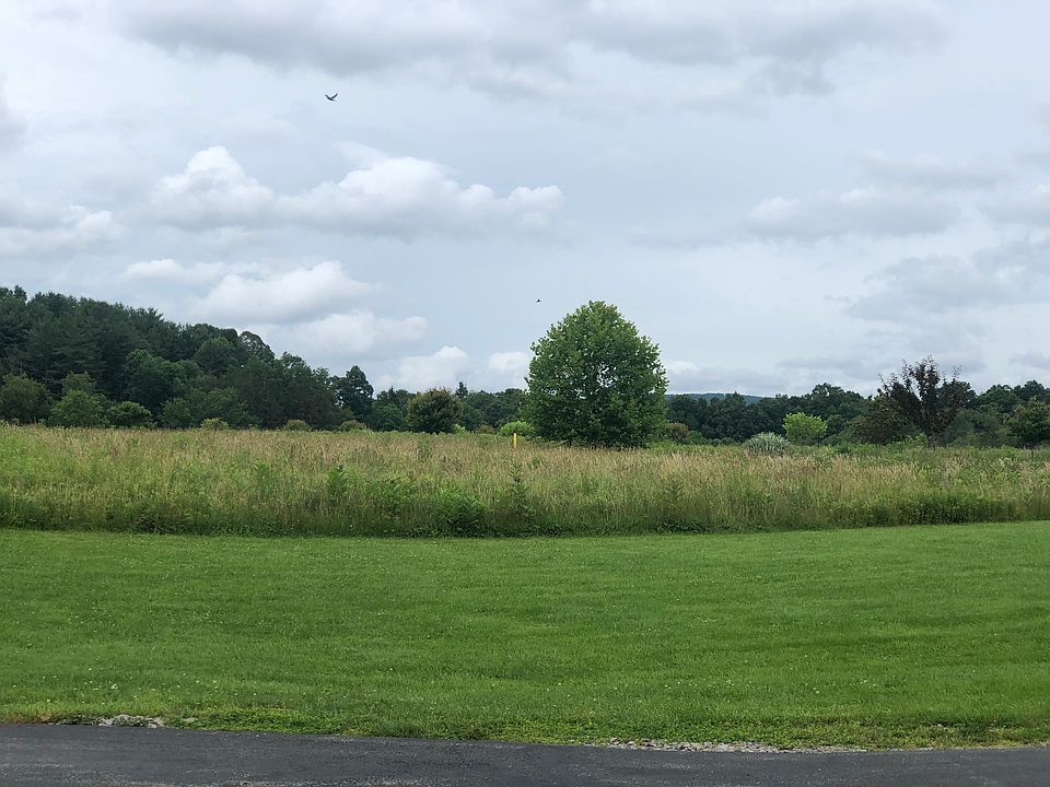 2nd image of 350 Sullivan Dr