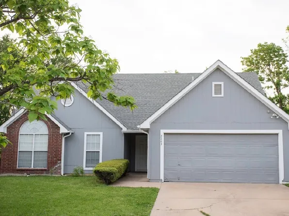 2203 Teakwood Ct, Lewisville, TX 75067