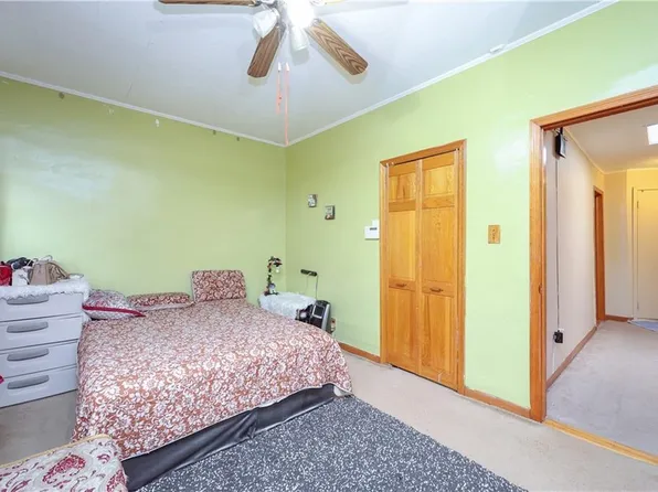 1722 70th Street image 12 of 28