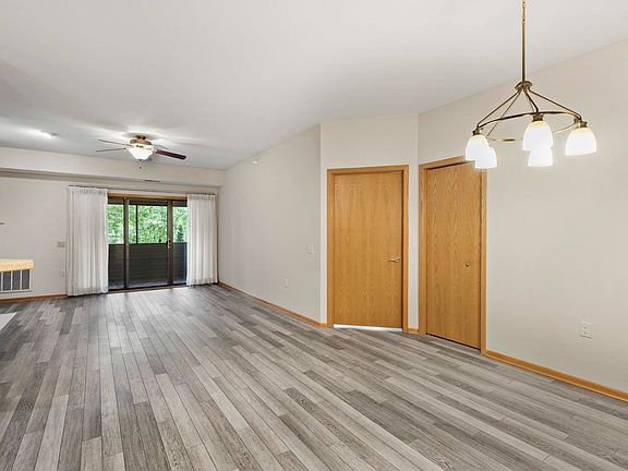 5th image of 3018 Yarmouth Greenway Dr APT 210