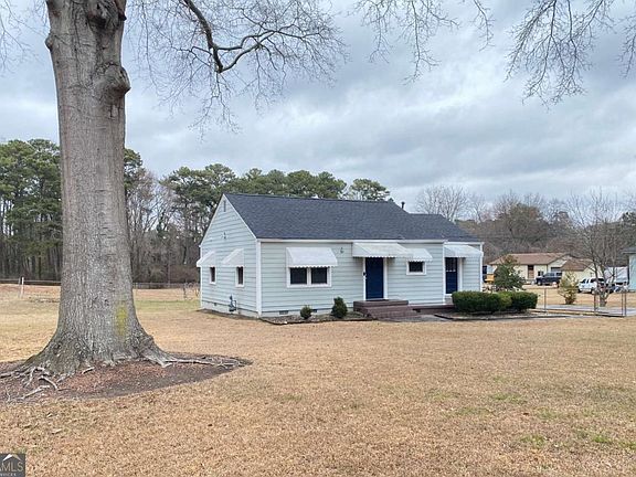 5th image of 330 Community Dr SW