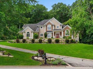 431 Country Club Ln, Onalaska, WI 54650