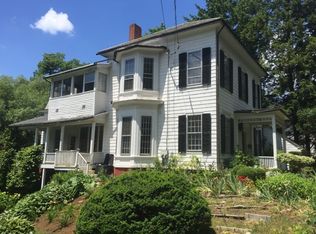 16 Tyler Pl, Amherst, MA 01002