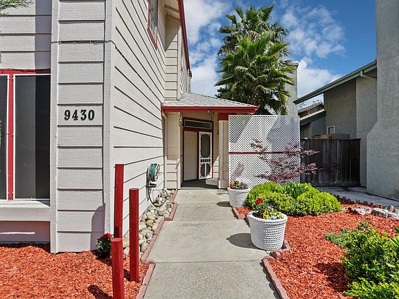 3rd image of 9430 Tuscany Cir