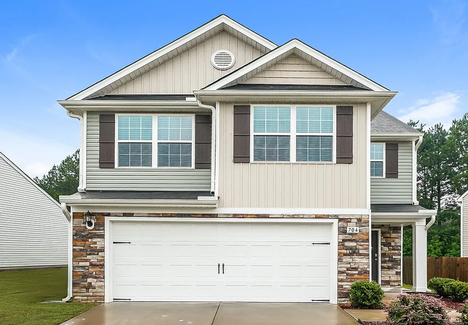 704 Crackling Ct