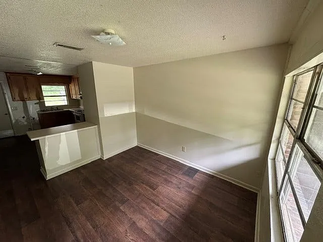 88 & 118 Dale Cir #3 — Photo 3