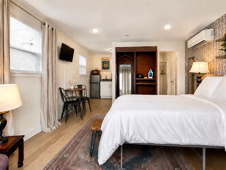 3510 S Liberty St — Photo 4