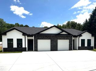 793/795 Lyman Rd, Inman, SC 29349