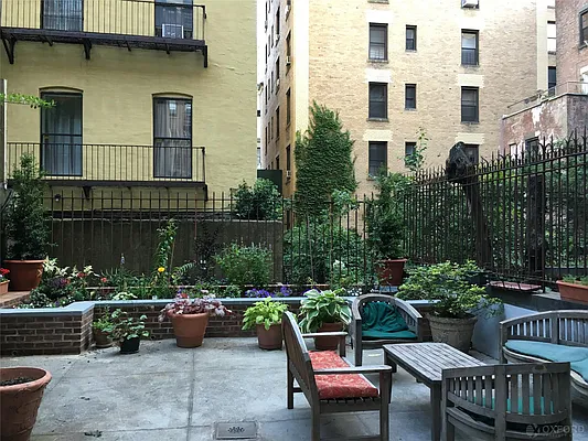 Sold by Oxford Property Group | media 20