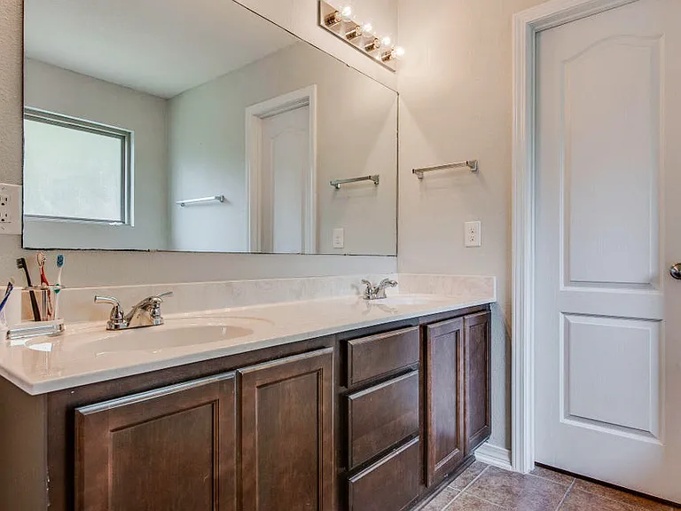 2362 Duncan Ridge Dr — Photo 16