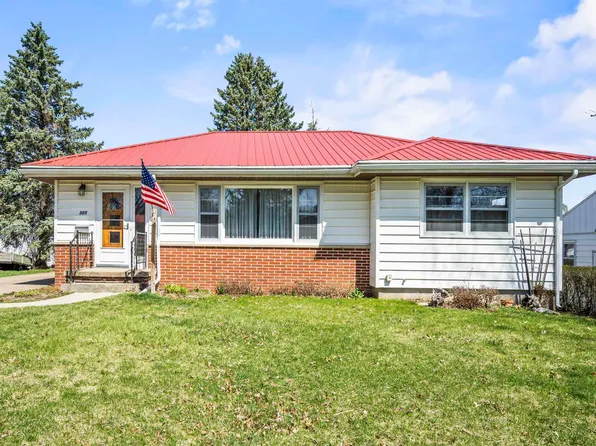 525 Carolina Ave, Waterloo, IA 50702