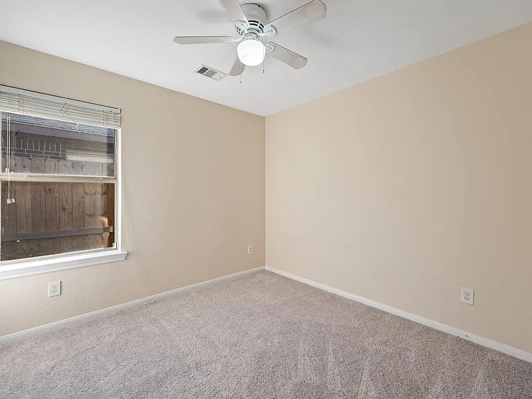3031 E Lockeridge Village Dr — Photo 15