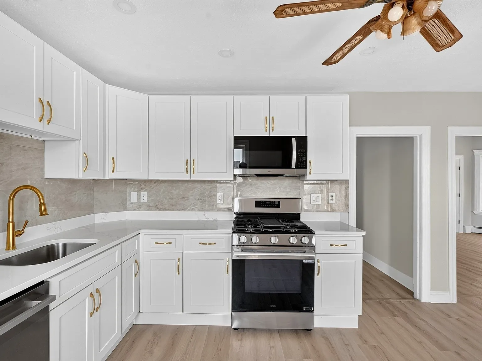 4 bed, 2.0 bath, 1308 sqft, $3,400 — Photo 3
