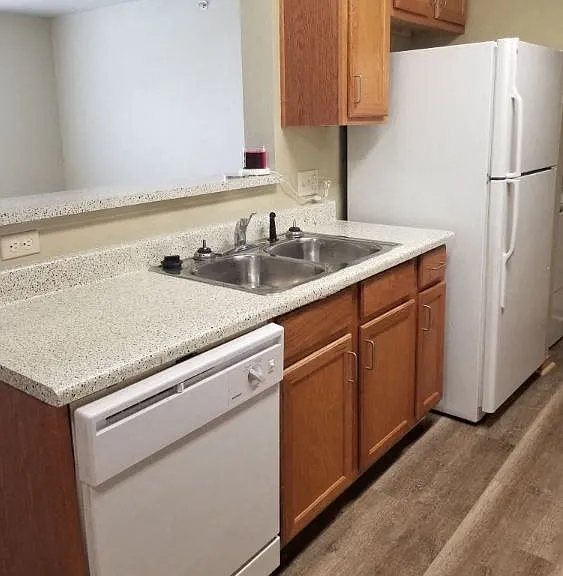 375 Monroe St — Photo 13