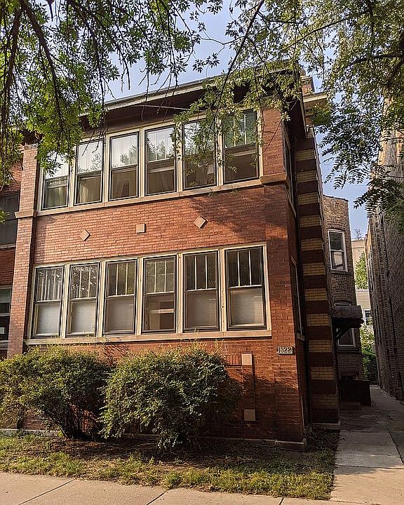 1st image of 1322 W Farwell Ave
