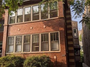 1322 W Farwell Ave, Chicago, IL 60626